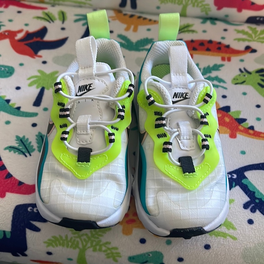 Toddler shoes